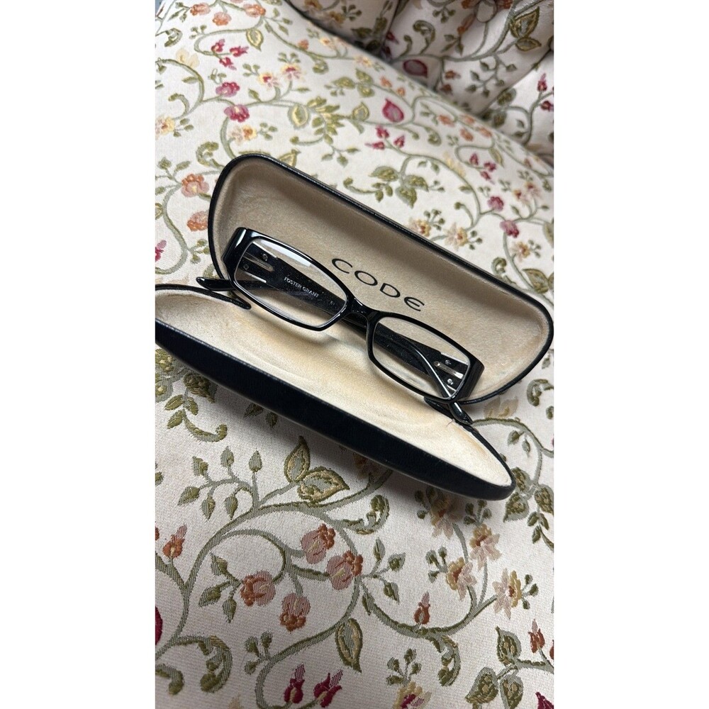 Foster Grant Black Rectangular Reading Glasses with CODE Case